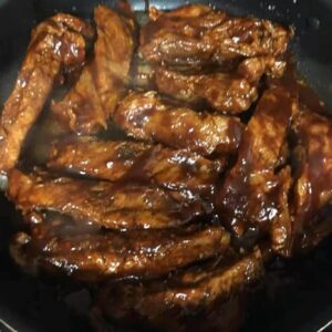 Barbecue Rib Dinner Plate (Pork or Beef)<br>(1 meat + 2 sides + bread)